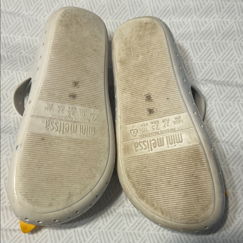 Mini Melissa banana shoes - Picture 3 of 5